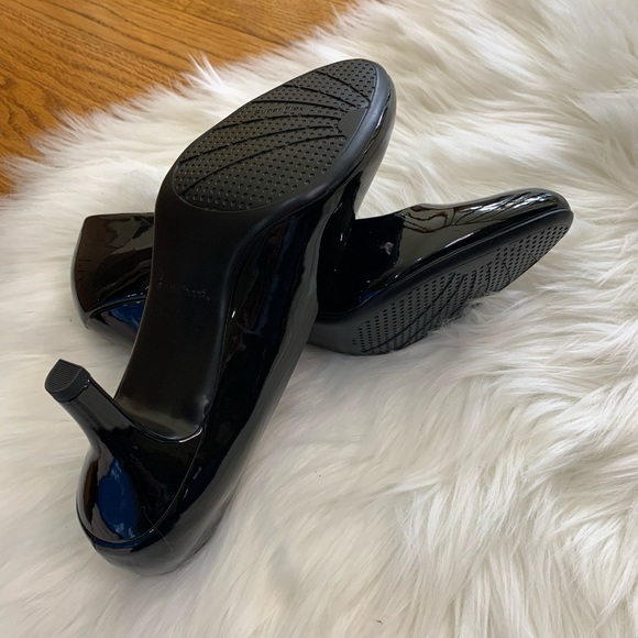 Easy Street Women Passion Dress Pump Black Patent - Picture 5 of 8